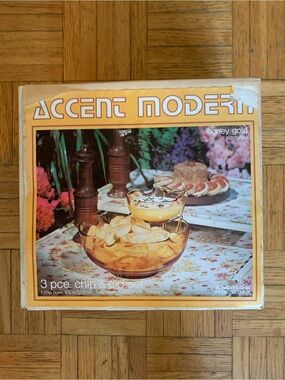 Accent Modern Honey Gold 3-Piece Chip & Dip Set in Box